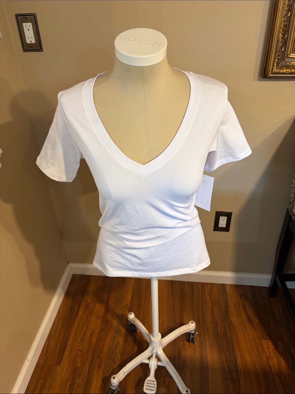 Athleta  White Ribbed V-Neck Short Sleeve Top